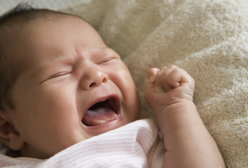 6个月以下的宝宝，哭泣也有时间限制？超过这个点会影响孩子成长 - 3
