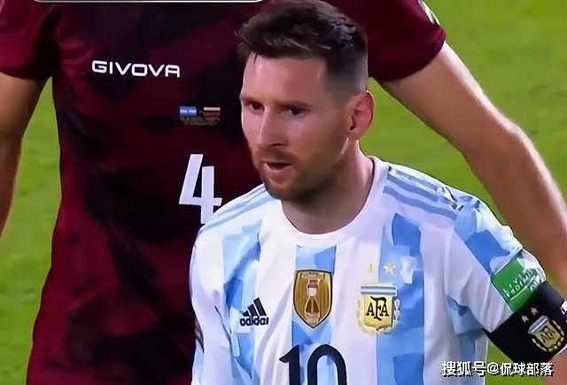 3-0！阿根廷踢疯了，创4大纪录，梅西追平苏亚雷斯，重返南美第一 - 2