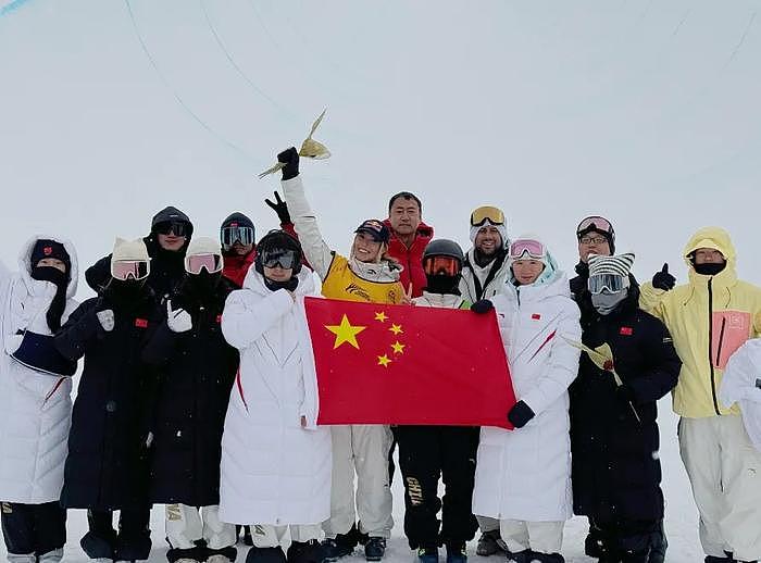 谷爱凌又惹争议，庆祝夺冠外网发文不带中国队合影，评论区翻车 - 7