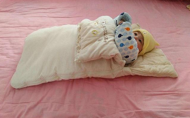 宝宝多大可以用“枕头”？新手妈妈先别急，时机不对反而影响发育 - 2