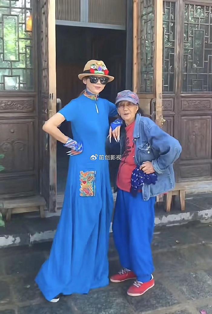 节哀！杨丽萍89岁母亲杨仙果安详离世，四姐弟罕聚首为老母送终 - 2