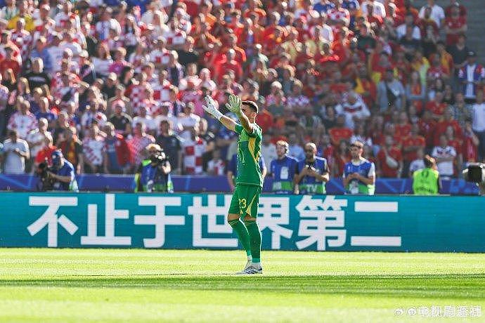 2022年卡塔尔世界杯，海信打出“中国第一 世界第二”广告语… - 6