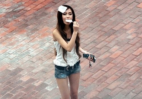 杨颖18岁在日本的照片流出，网友：黄晓明看了绝对要后悔 - 2
