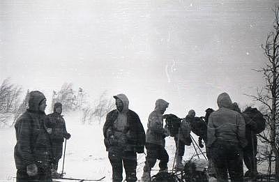 10名登山队员攀登雪山遇险，仅一人幸存，他们究竟遭遇了什么？