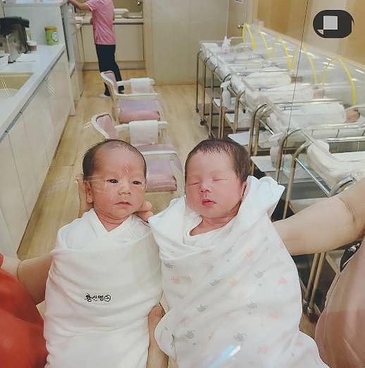 韩国女星黄信英诞下三胞胎，晒孩子照片报喜，曾求子多年历经艰辛 - 4