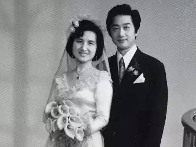 78岁老艺术家乔榛办金婚庆典，与妻重现婚礼精神矍铄，已抗癌36年 - 6