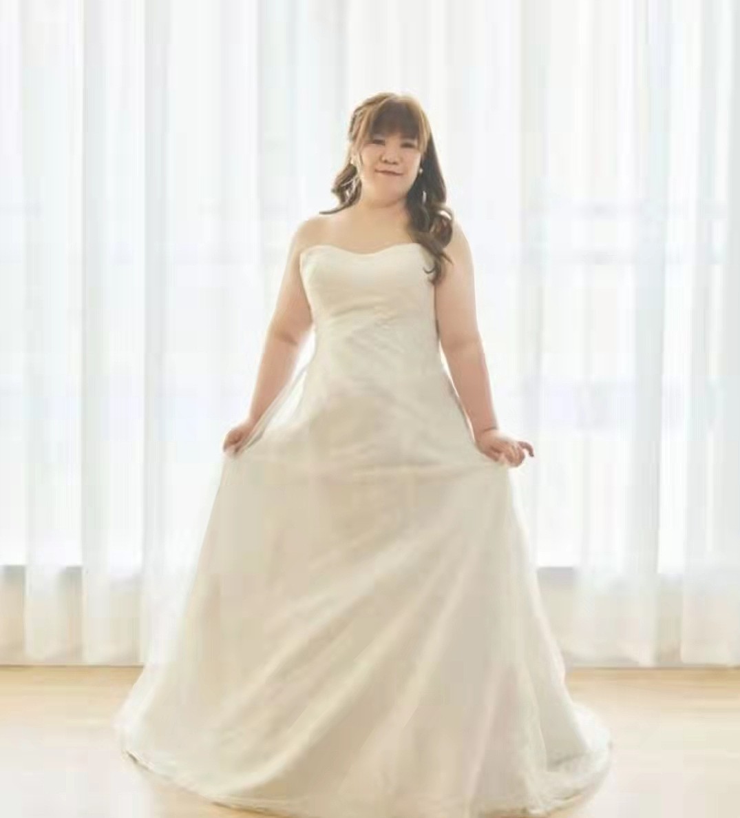 肥不是罪！TVB女艺人为大码婚纱品牌拍广告，尽显清纯一面仙气满溢 - 11