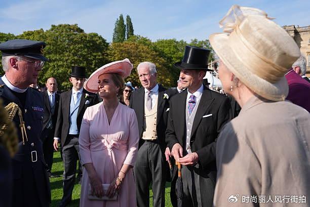 英国王室出席游园会好热闹！查尔斯也都来了，卡米拉穿白裙美翻了 - 13