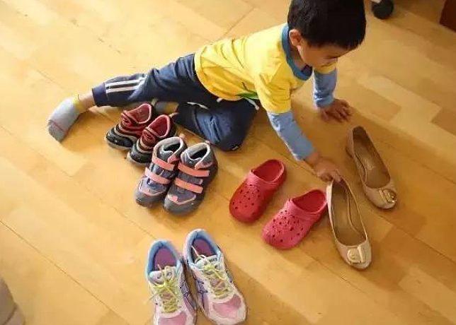 奶奶给孙子买过年“新鞋”，惹儿媳不满：孩子穿出去让人笑话！ - 11