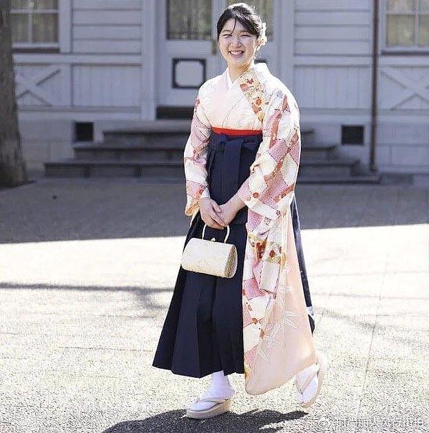 日本爱子公主大学毕业！穿樱花振袖和服年轻漂亮，像极了雅子皇后 - 3