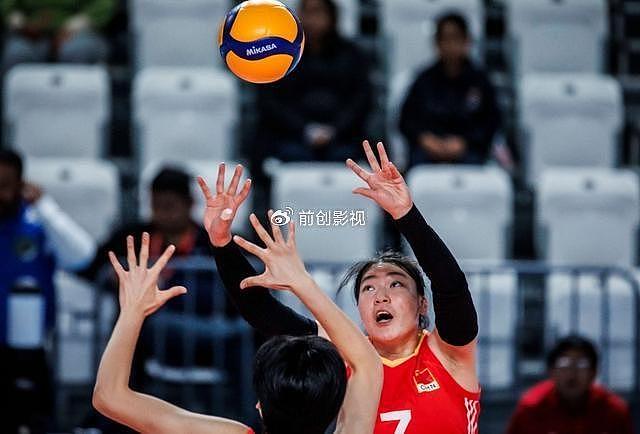 25-19！中国女排压制日本女排，赵帅换人奏效，接应8中7，孙虹云5分 - 2