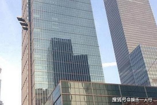 参观蓝燕在上海的豪宅，住在高档小区里，装修全部用名贵石材 - 4