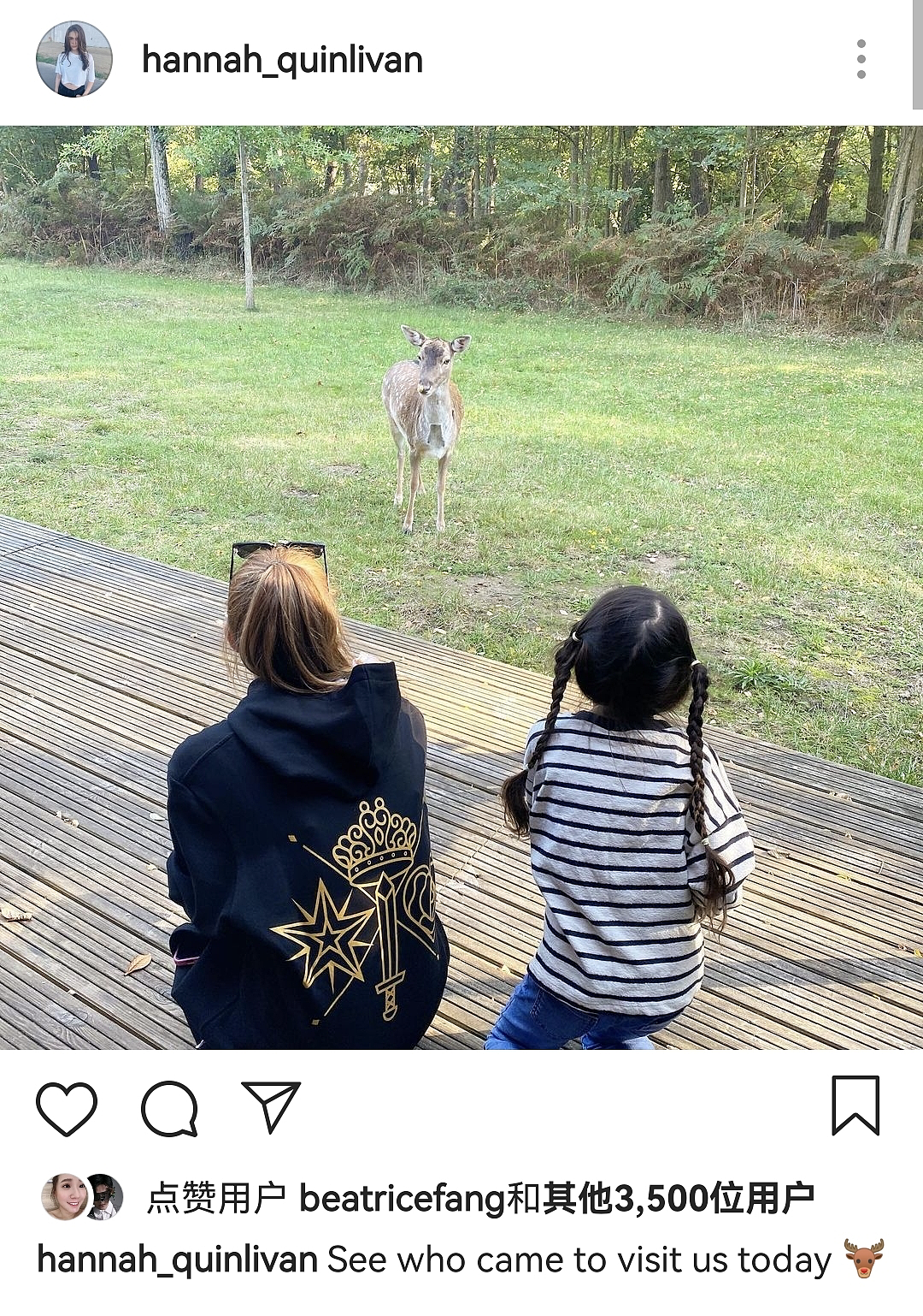 昆凌分享周杰伦视角照，女儿与小鹿互动，小周周扎麻花辫身材高挑 - 1