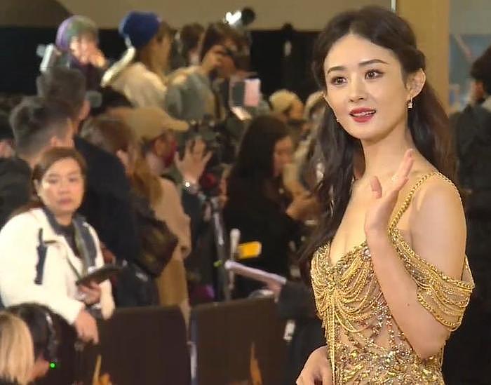 亚洲电影大奖这一夜，赵丽颖尴尬溢出屏幕，穿过季礼服被敷衍对待 - 13