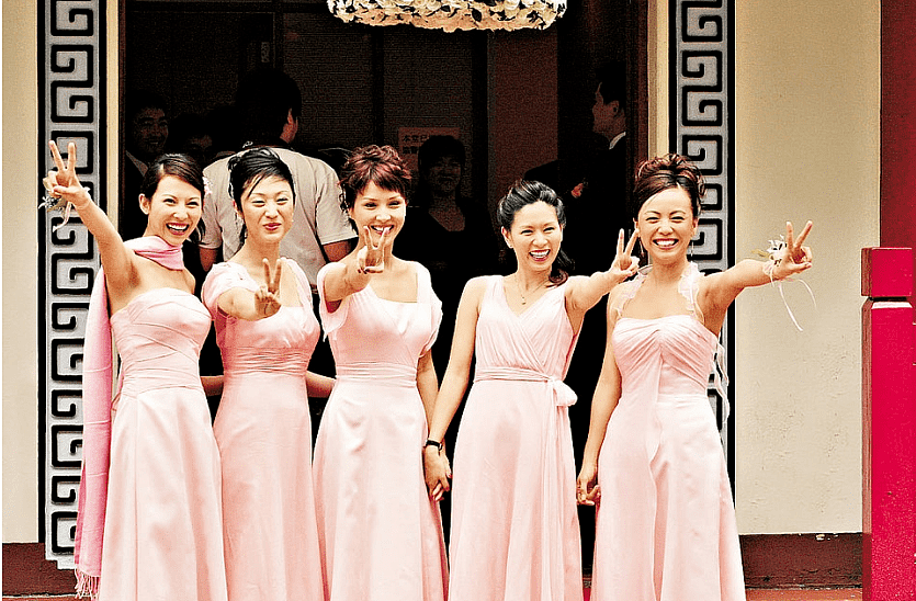 恭喜！TVB“古装皇后”获好友庆生！曾被批第三者，淡出娱圈做幸福人妻 - 13