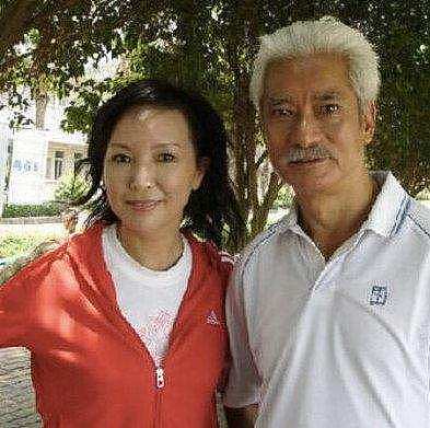 74岁香港老戏骨被曝对不敬业后辈爆粗，曾被誉为“最帅霍元甲” - 11