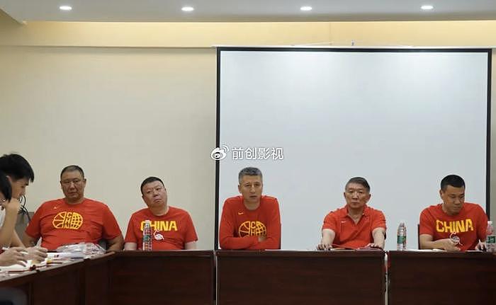 张镇麟因伤退出男篮！离队5人能组一套首发，老叔训练强度太大？ - 2