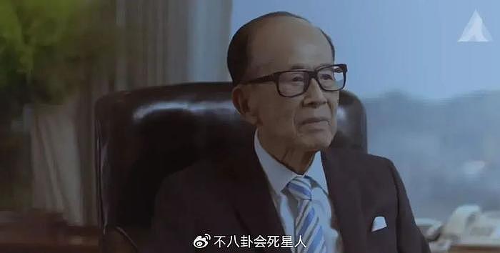 白发苍苍的李泽钜和桃花不断的李泽楷，只差3岁为何差别这么大 - 6