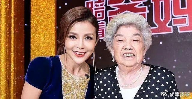 央视主持人朱迅：疾病缠身、亲人接连去世，她的人生太悲惨了 - 35