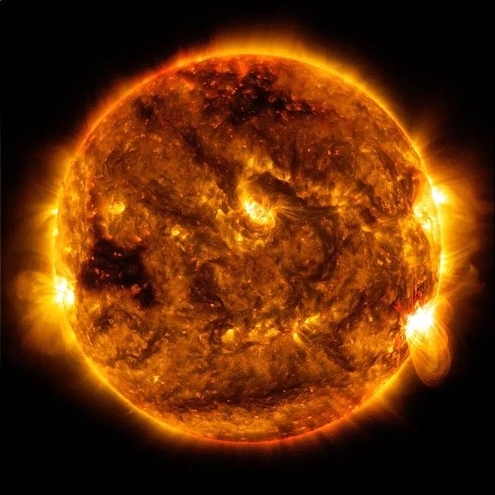 太阳核心的产热效率比你还低，那人造太阳又如何解决能源危机？ - 1