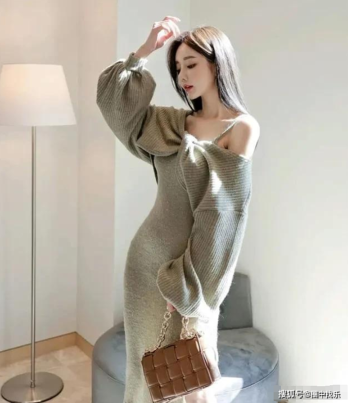 韩国服装模特，浅绿针织包臀裙，显出气质又大方！ - 4