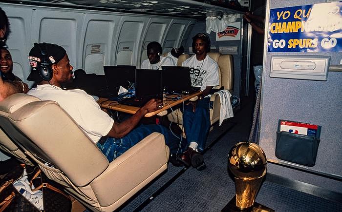 1999年，沉迷《星际争霸》的NBA总冠军 - 1