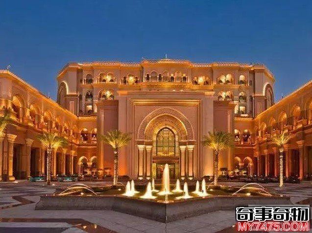 世界上最华丽的皇宫酒店（花了30亿美元建造的）