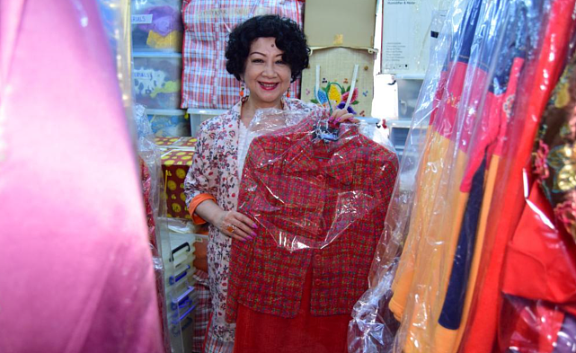 薛家燕从影多年战衣过4千 义卖300件衣服捐给弱势群体 - 3