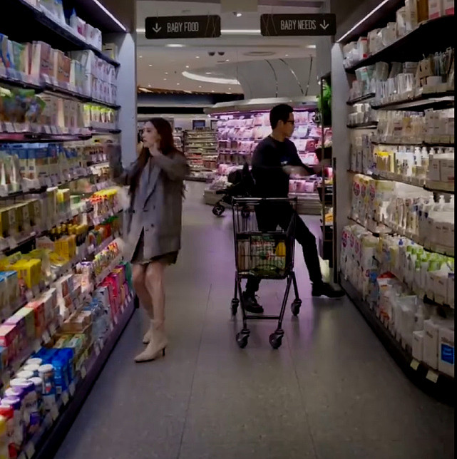 郑嘉颖陈凯琳展示生娃前和生娃后逛超市的区别 - 7