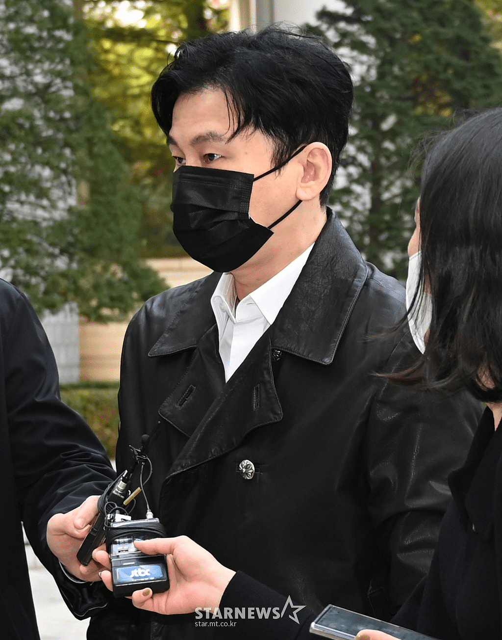 YG娱乐公司原代表梁铉锡涉嫌干预警方调查出庭受审 - 2