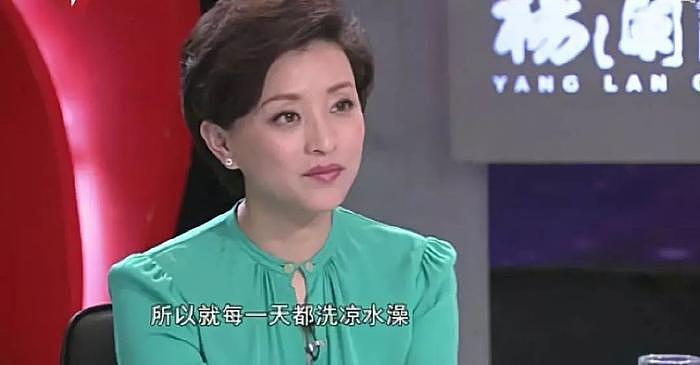 70岁的刘晓庆，认50岁的爹，她才是“装嫩”的祖师奶 - 25