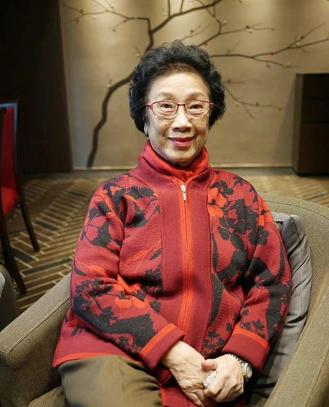 香港粤剧名伶任冰儿去世，享年91岁，连周星驰都借鉴过她的形象 - 5