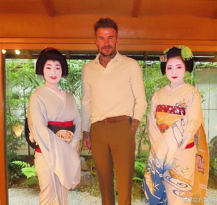 贝克汉姆一家日本度假气氛融洽 与艺伎合影氛围超好 - 7
