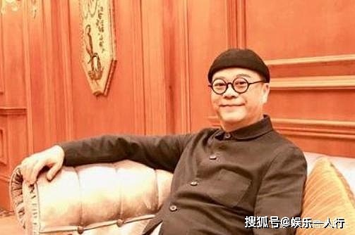 欧阳震华豪宅：曾TVB当红小生，如今秃顶大肚腩，妻子是赌王孙女 - 5