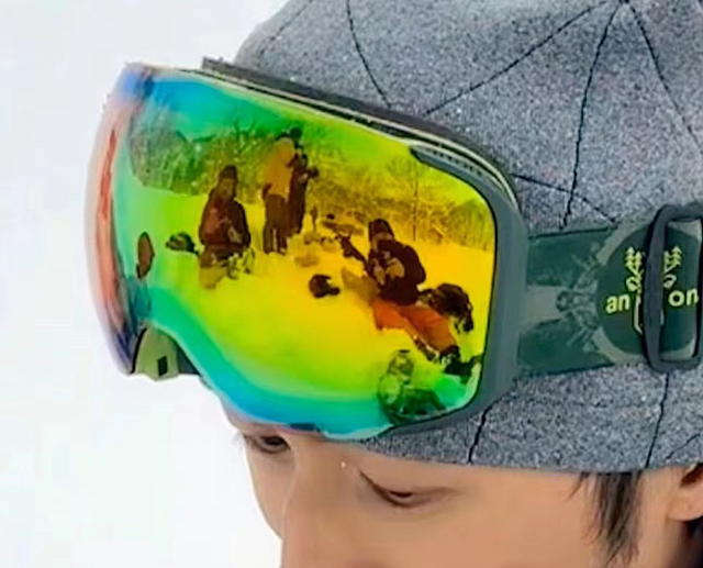 谢霆锋王菲疑现身日本过年，与友人滑雪，雪地里拍照力破分手传闻 - 4