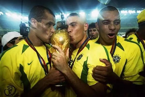 2002年世界杯之巴西 - 3