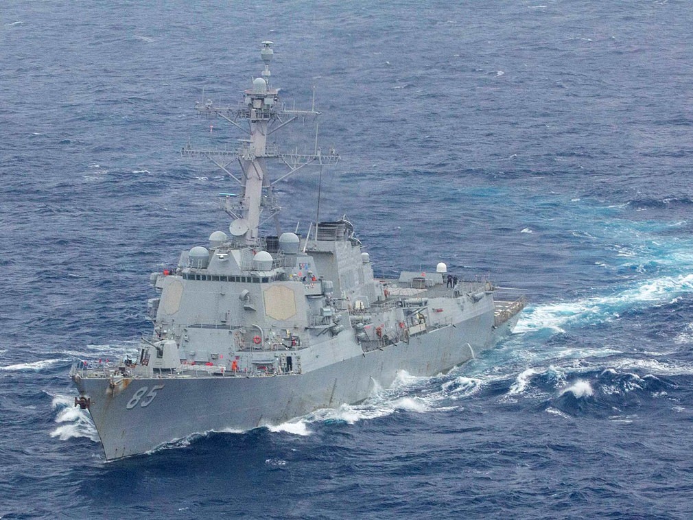 美军宣布两艘驱逐舰通过台湾海峡 或再激怒北京（图） - 1