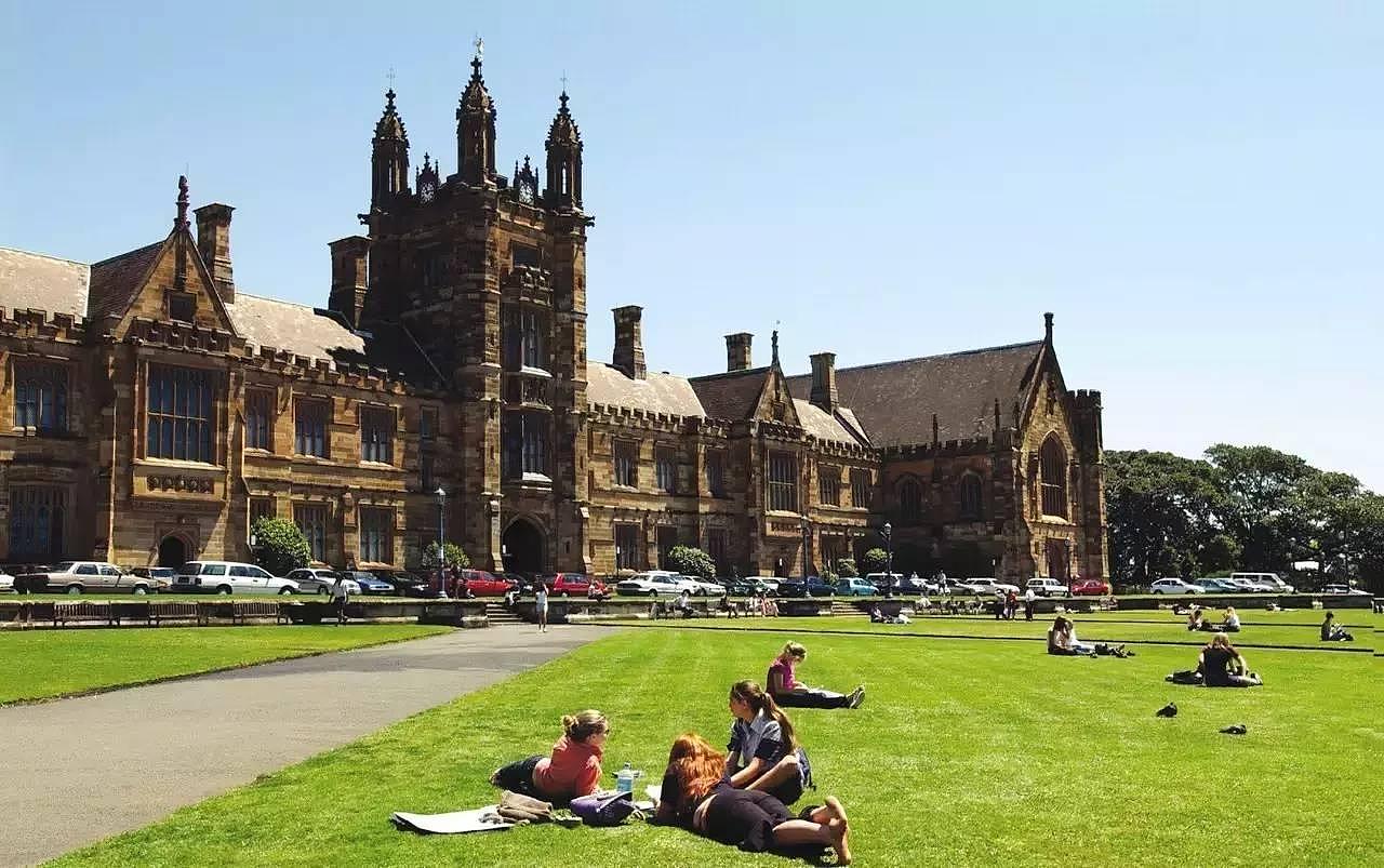 你后悔吗？高达1/3的澳人对所选择的大学和课程表示遗憾… - 2