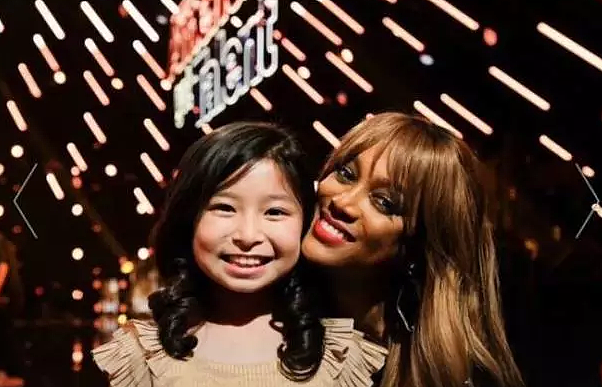 厉害了！9岁中国小女孩天籁之音征服美国达人秀评委，Youtube百万点击量！（ - 2