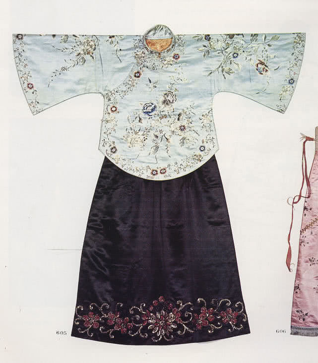 穿“和服”进武大赏樱花起冲突 传统服饰文化知识需要普及 - 14