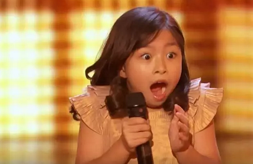 厉害了！9岁中国小女孩天籁之音征服美国达人秀评委，Youtube百万点击量！（ - 1