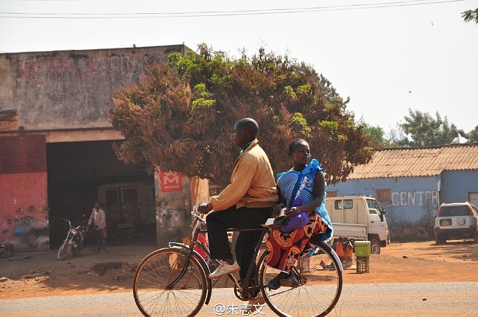 莫桑比克小镇 乌隆盖的朴实与繁华 - 19