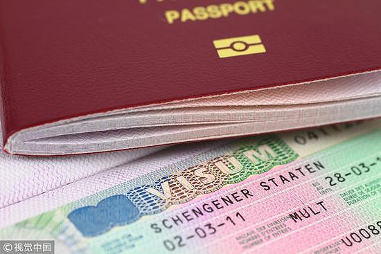 签证将收紧 中国留学生们担忧未来进出美国更难