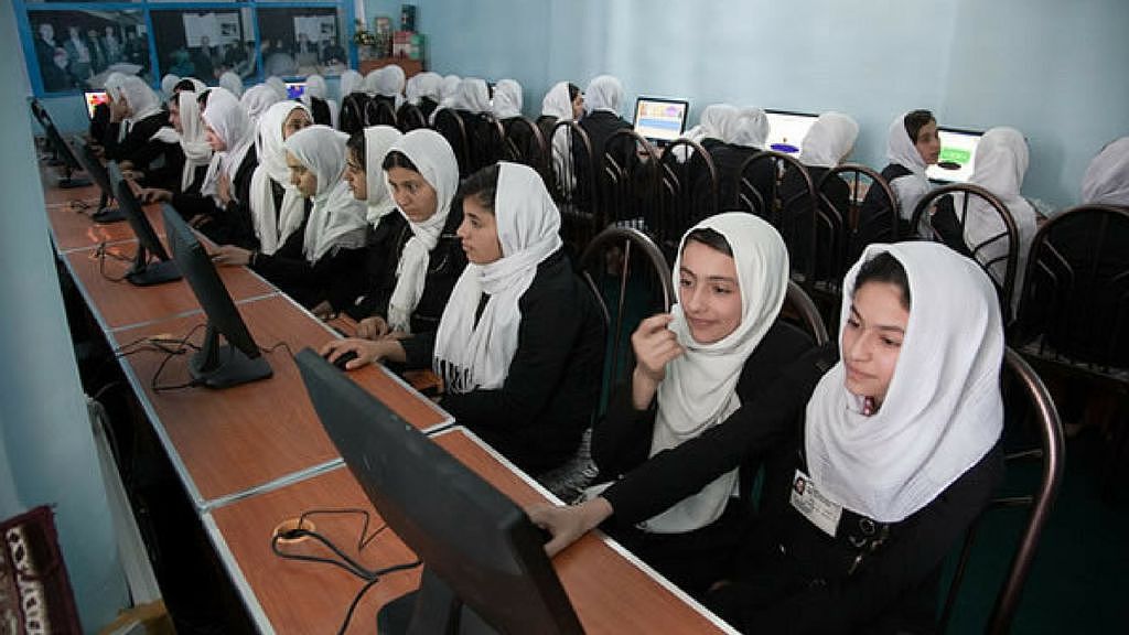阿富汗第一位女性CEO，把女人的难都展现了出来 - 11