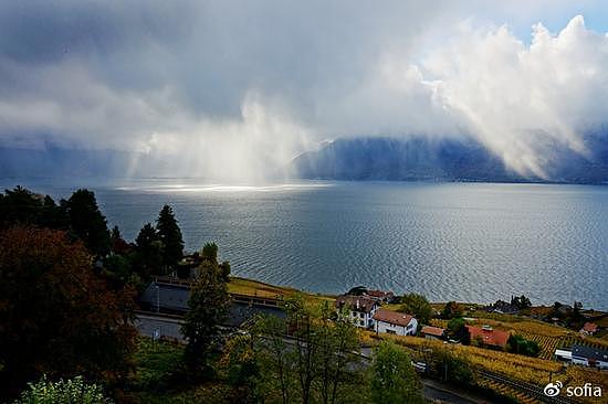 日内瓦湖畔的金色梯田，瑞士最“醉人”的秋色 - 39