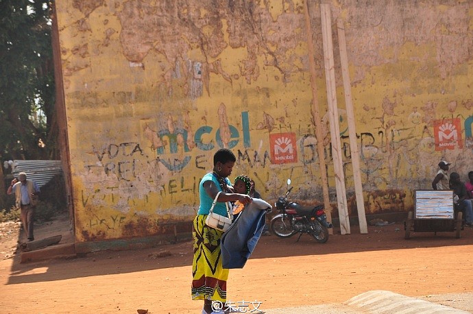莫桑比克小镇 乌隆盖的朴实与繁华 - 12