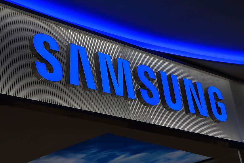 34704708 - melbourne australia - december 13, 2014: samsung korean electronics