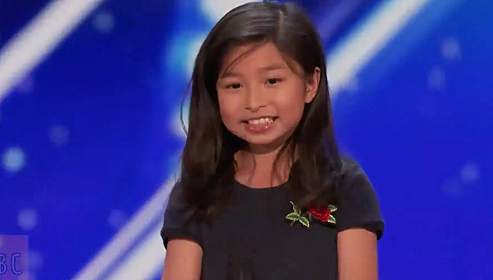厉害了！9岁中国小女孩天籁之音征服美国达人秀评委，Youtube百万点击量！（ - 3