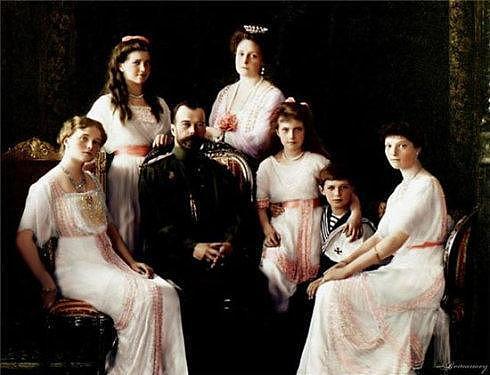末代沙皇全家珍贵遗照：全部被枪决，五个漂亮孩子最大年仅22岁
