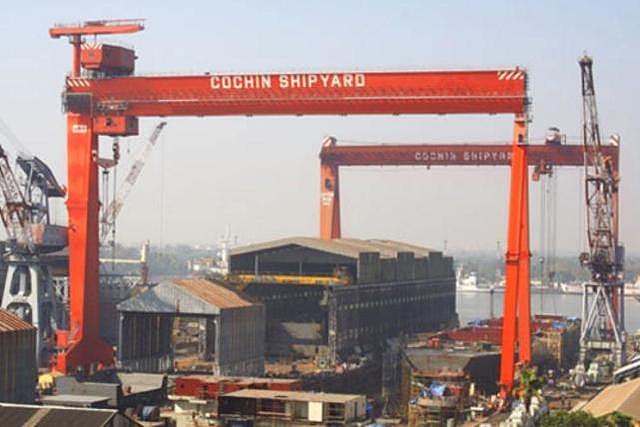 印度的日本二手龙门吊造不了新航母，只得海淘代购中国超级龙门吊